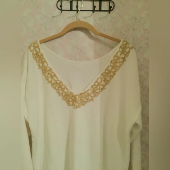 MISOLI~BLOUSE~GOLDEN NECKLINE~WARM~ - Picture 3 of 5